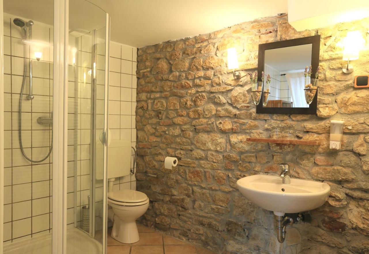 Hotel Weingewolbe Bermersheim Екстер'єр фото